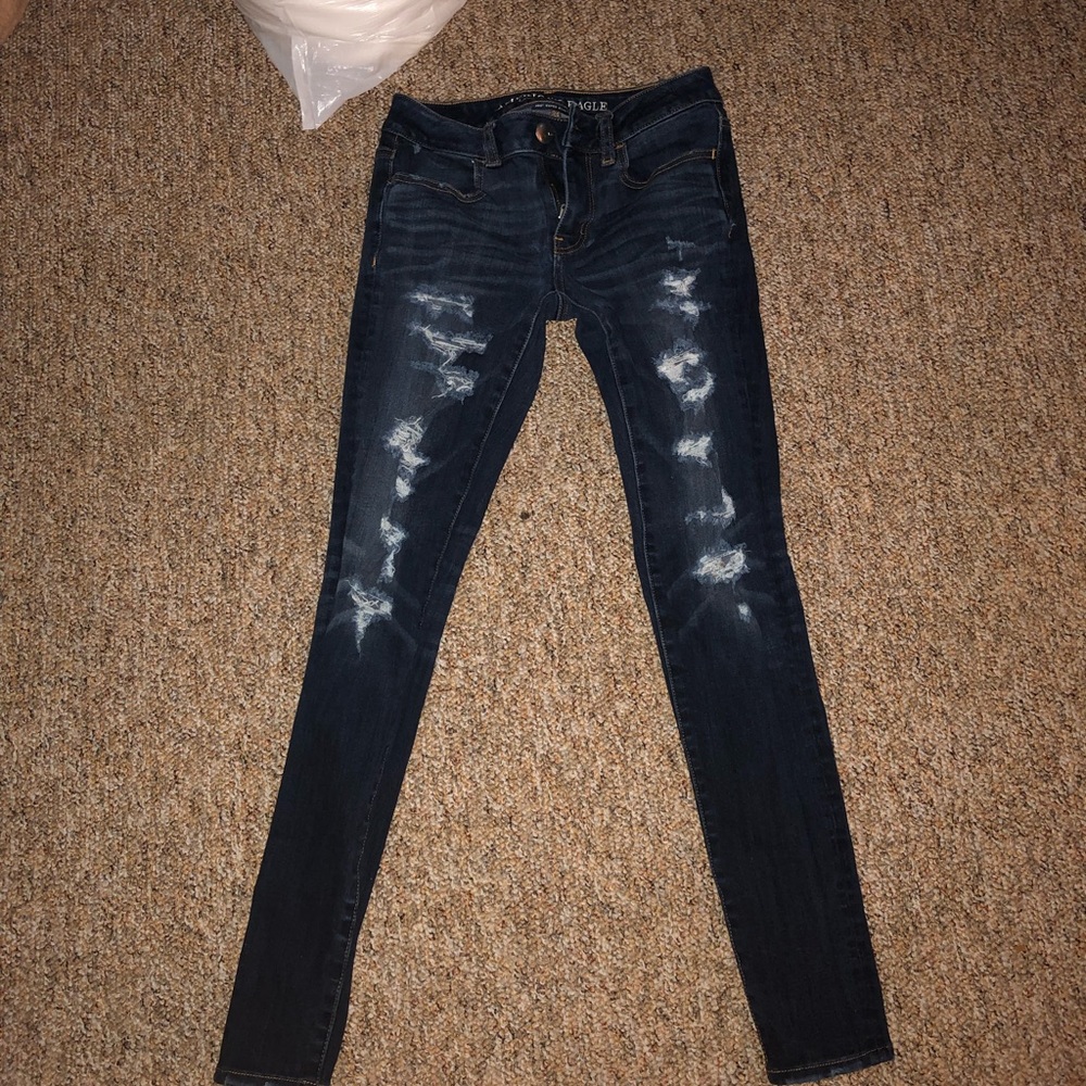 American Eagle ripped jeans!